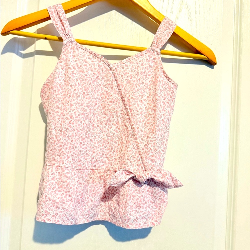 Girl Abercrombie KIDS Floral Top, size 7/8 
Top